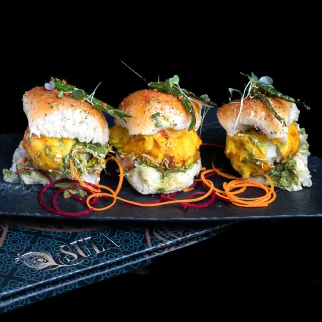 Vada pav Mumbai street food at Sula Davie Street