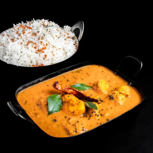 Chicken Madras at Sula Main Street