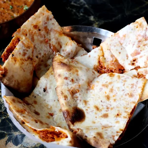 Freshly baked Indian bread at Sula Davie Street