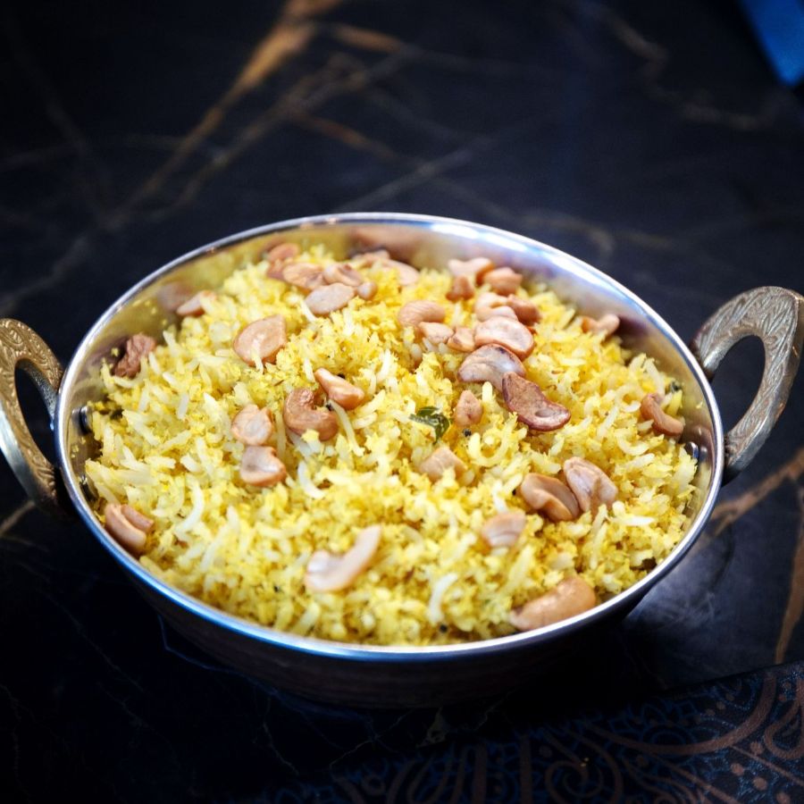 Dining experience at Sula Main Street